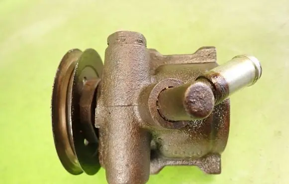 Volkswagen Golf II Power steering pump