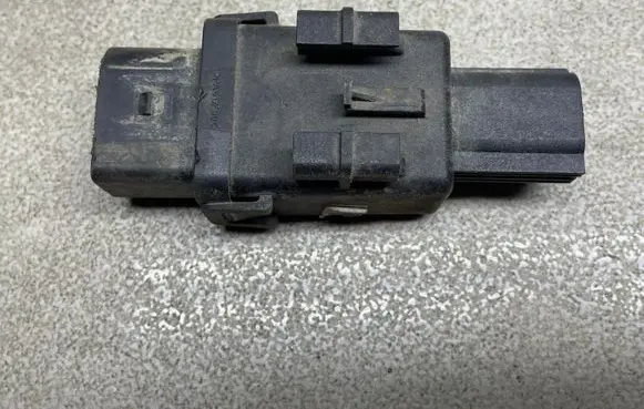 Opel Astra J Other relay 00857202