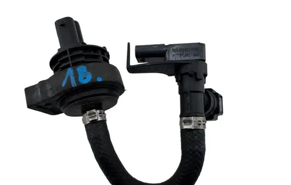 Mercedes-Benz A W177 Vacuum valve A0004703800