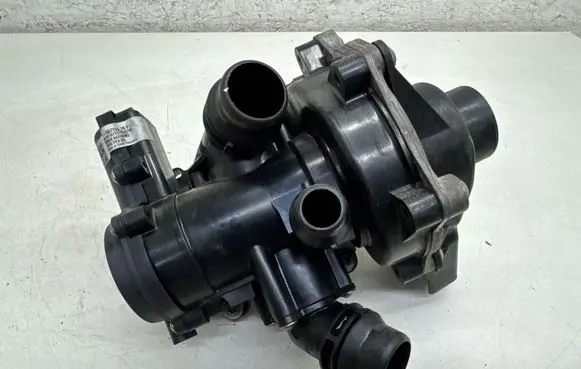 Audi A4 S4 B8 8K Water pump F56777619F