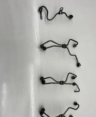 Volvo V60 Fuel injector supply line/pipe 