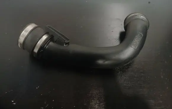 Volvo V70 Intercooler hose/pipe 30741667