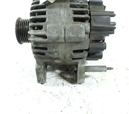 Skoda Octavia Mk2 (1Z) Generator/alternator 03C903023B