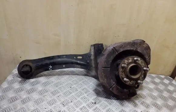 Rear wheel hub spindle/knuckle