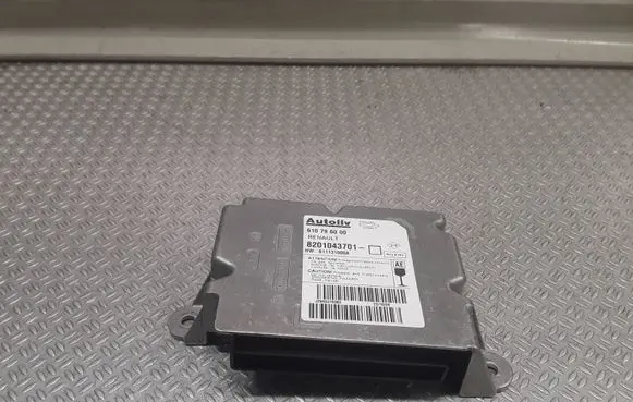 Renault Clio III Airbag control unit/module 610796000 8201043701