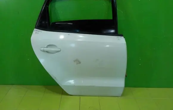 Volkswagen Polo V 6R Rear door 17AB175