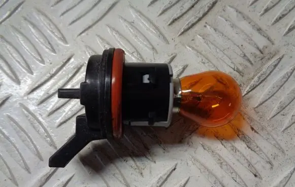 KIA Ceed Headlight/headlamp bulb 