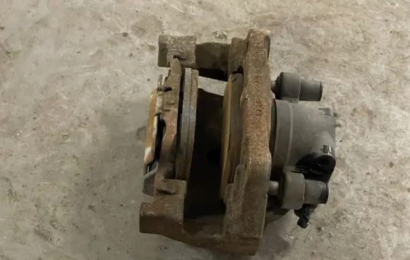 BMW X5 F15 Front brake caliper 6030