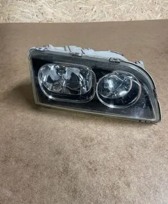 Volvo S40, V40 Headlight/headlamp 