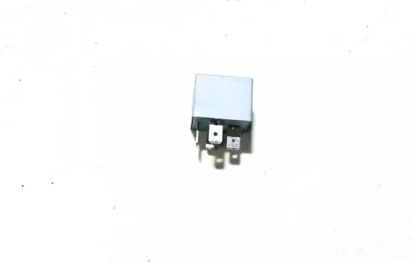 Audi TT Mk1 Other relay 141951253b 20240072