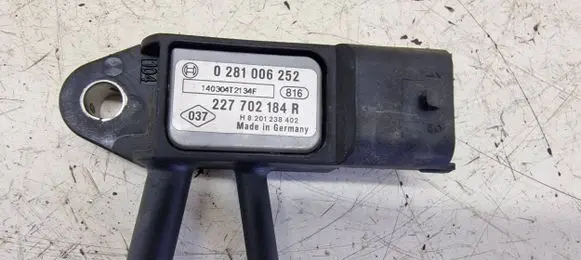 Nissan Juke I F15 Exhaust gas pressure sensor 0281006252
