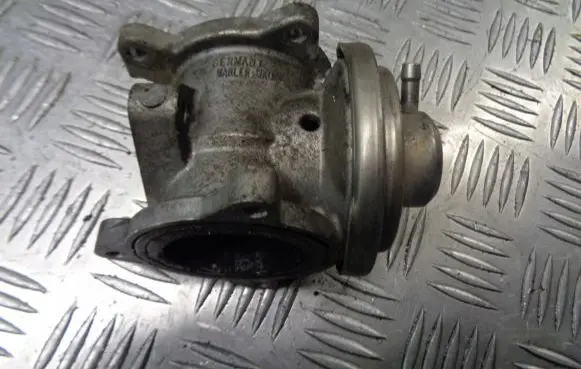 Volkswagen Polo IV 9N3 EGR valve 045131501F