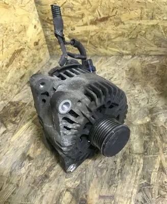 Citroen C4 I Generator/alternator 9646321780