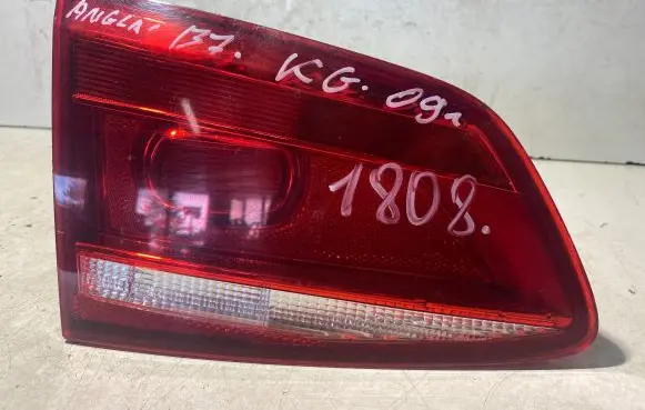 Volkswagen PASSAT B7 Tailgate rear/tail lights 3AF945093R 605513