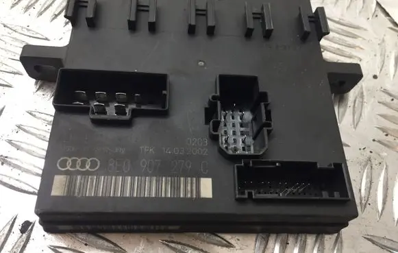 Audi A4 S4 B6 8E 8H Comfort/convenience module 8E0907279C 5261