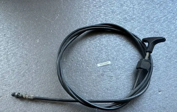 Engine bonnet (hood) release handle