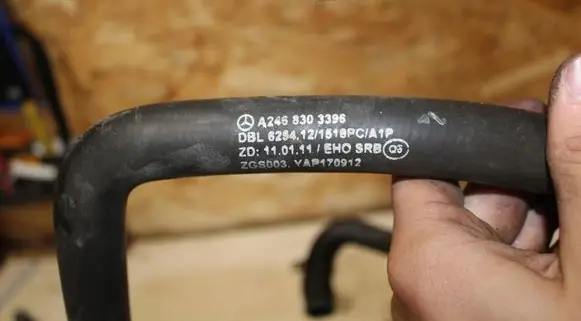Mercedes-Benz CLA C117 X117 W117 Engine coolant pipe/hose A2468303296