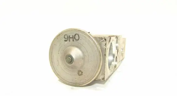 Suzuki Swift I Air conditioning (A/C) expansion valve CZ4475002370