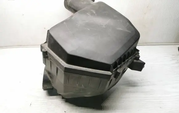 Air filter box