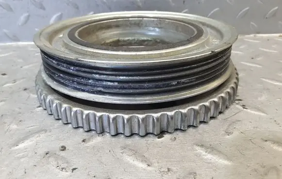 Fiat 500 Crankshaft pulley 55181620