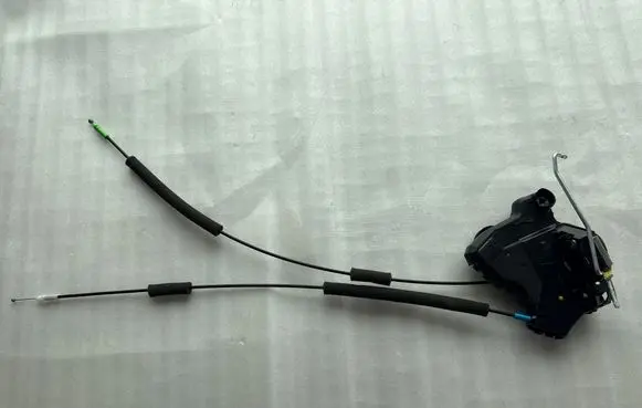 Toyota GT 86 Front door lock SU00304105