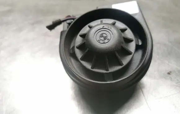 BMW X3 E83 Alarm system siren 