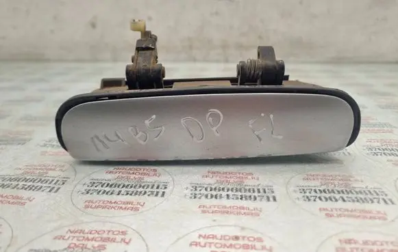 Audi A4 S4 B5 8D Front door exterior handle 4B2837886A