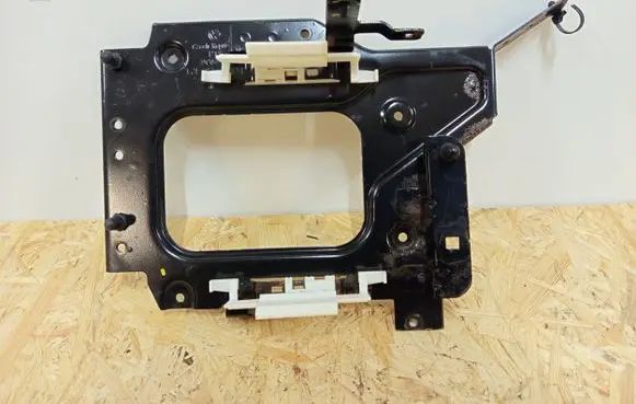 Volkswagen Up Other engine bay part 12E906131E DC04AM 24414019