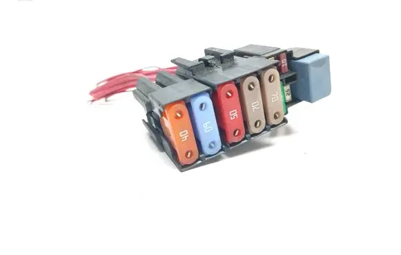 Renault Trafic III (X82) Fuse module 243514171R 18016282 05D19Y3