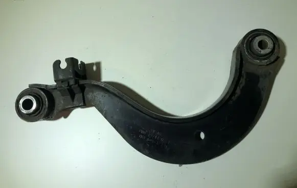 Volkswagen PASSAT B7 Rear control arm 1K0505323N