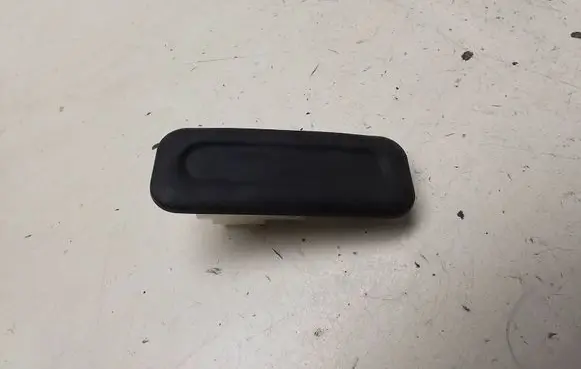 Citroen C4 II Tailgate/trunk/boot open switch 
