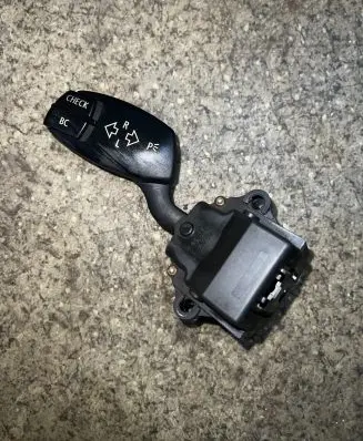 BMW 5 E60 E61 Indicator stalk 6924103 080405012 01106720
