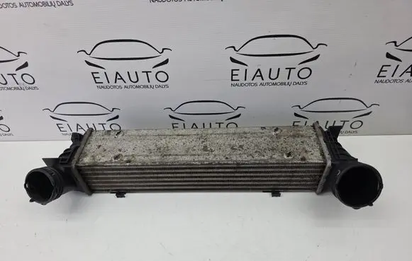 BMW 3 E92 E93 Intercooler radiator 7798788 3296399