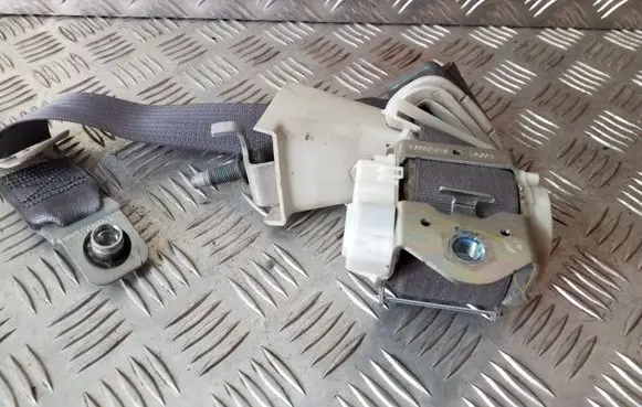 Chrysler Grand Voyager V Third row seat belt 