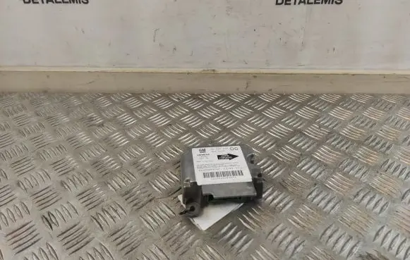 Opel Zafira A Airbag control unit/module 90582536 1923594 DGS02099797