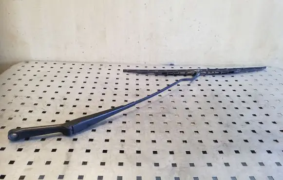 Volkswagen Transporter - Caravelle T4 Front wiper blade arm 701955410A