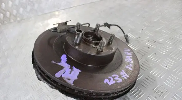 Subaru Impreza II Front wheel hub