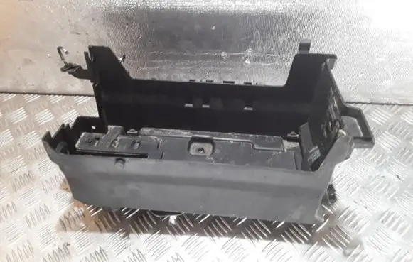 Opel Insignia A Battery box tray 13255614