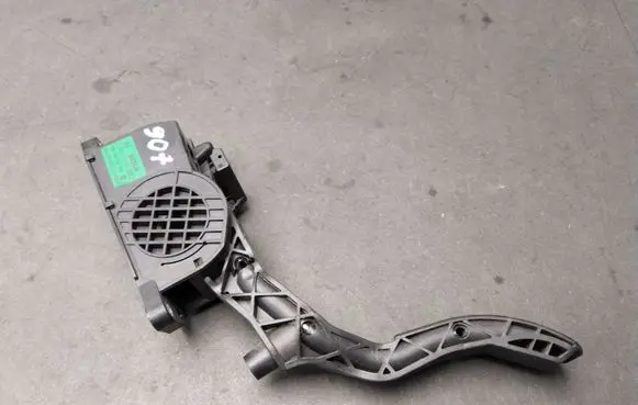 Skoda Fabia Mk1 (6Y) Accelerator throttle pedal 6Q2721503E