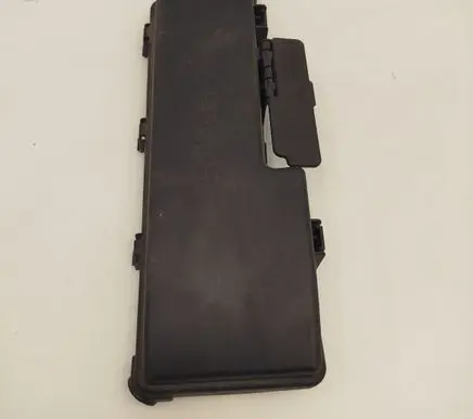 Volvo V70 Fuse box cover 9494211