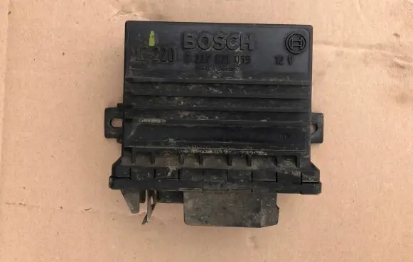 Seat Ibiza I (021A) Ignition amplifier control unit 0227921055