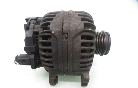 Audi A4 S4 B5 8D Generator/alternator 0124515026 028903029B