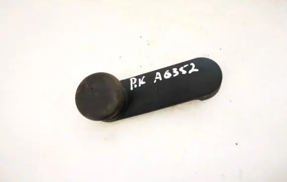 Opel Astra G Front door window winding handle 90247150