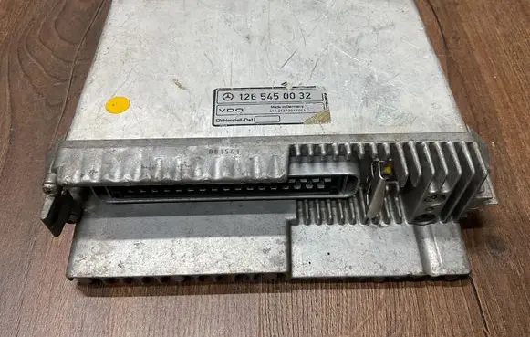 Mercedes-Benz S W126 Engine control unit/module ECU 1265450032