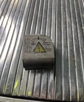 Audi A6 S6 C6 4F Headlight ballast module Xenon 5DD00831950