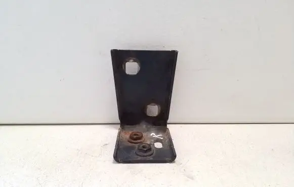 Radiator support slam panel bracket