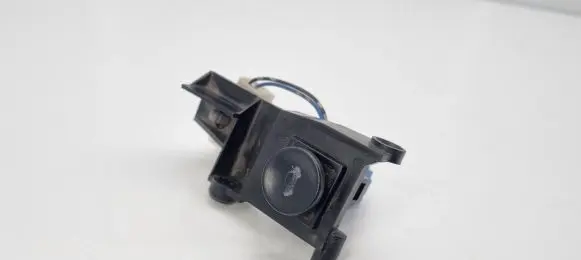 Mazda 626 Tailgate opening switch 9138743A 25606407