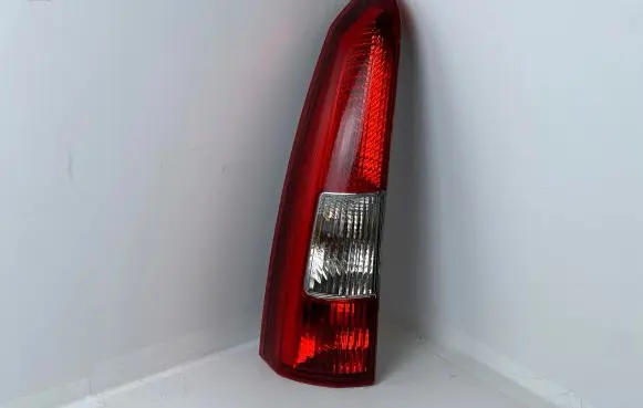 Volvo V70 Rear/tail lights 9154493