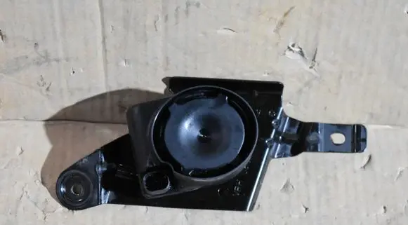 Mercedes-Benz Vito Viano W638 Horn signal A2228202926
