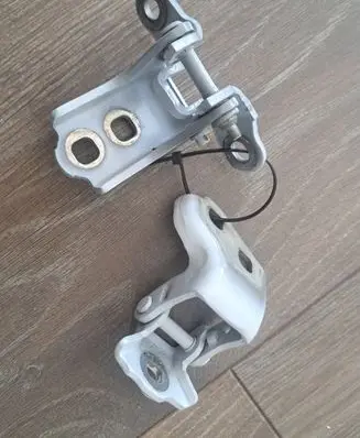Renault Megane E-Tech Front door hinges set 904003431R
